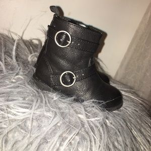 NWOT SIZE 4 TODDLER Black Buckle Boots